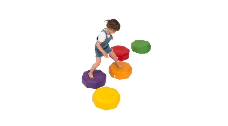 Platform filled with peas - 4641520_3.jpg
