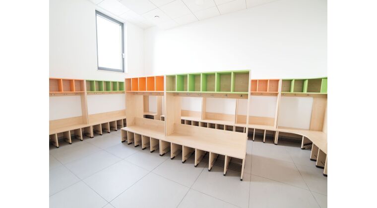 Square Corner Cloakroom - 6512648B_5.jpg