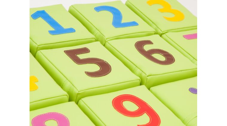 Numbers - small cubes - 4640317_4.jpg