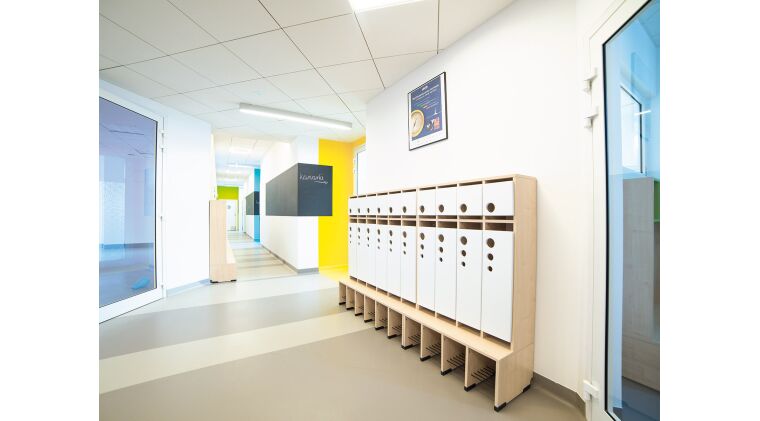 Universal Cloakroom 2 - 4470245EX_11.jpg